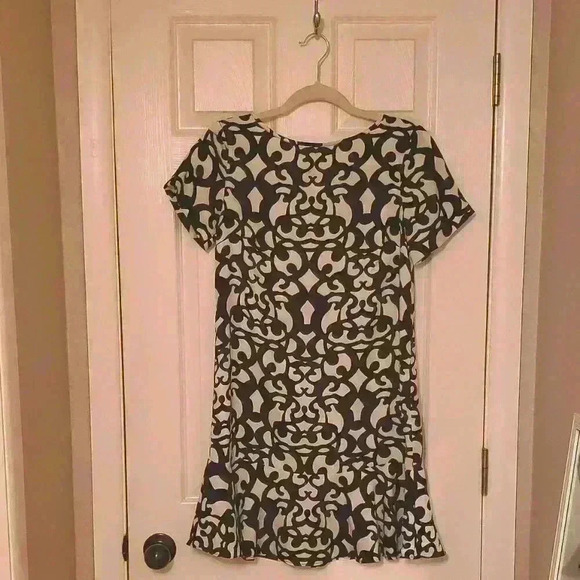 Ann Taylor Dresses & Skirts - Ann Taylor Black and Ivory Dress Size 0